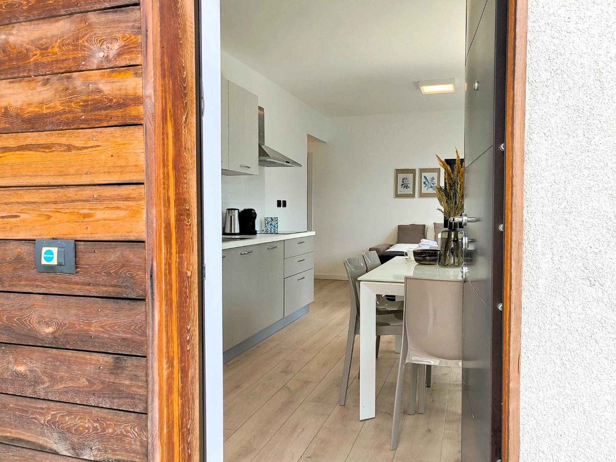 Dascio Emotion Ferienwohnung Mit Terrasse Am See Zewnętrze zdjęcie