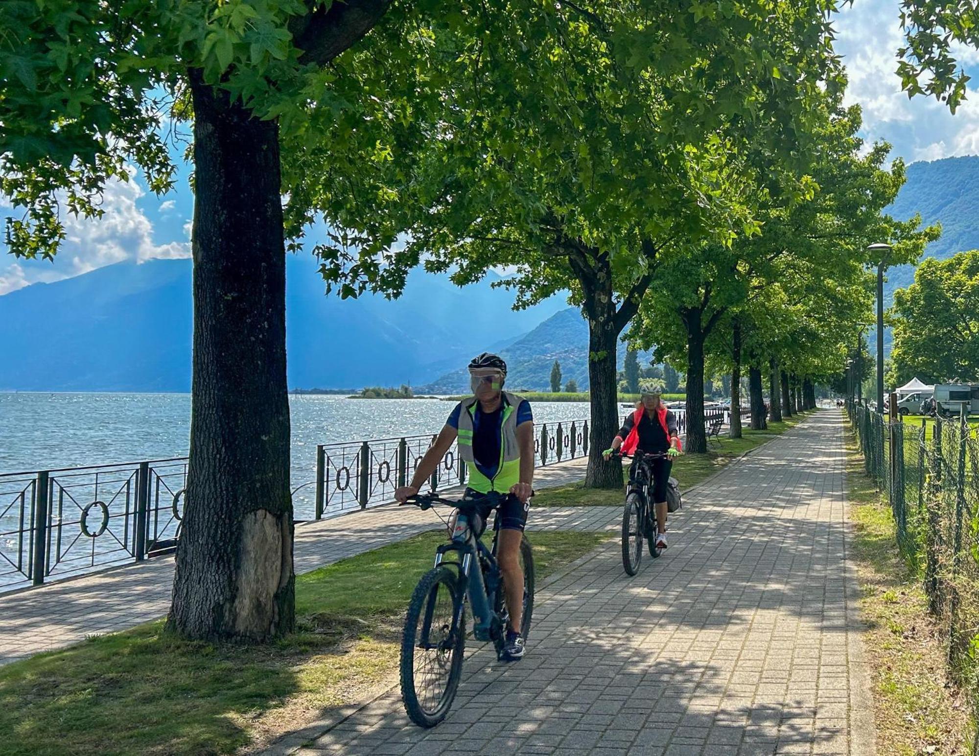 Dascio Emotion Ferienwohnung Mit Terrasse Am See Zewnętrze zdjęcie